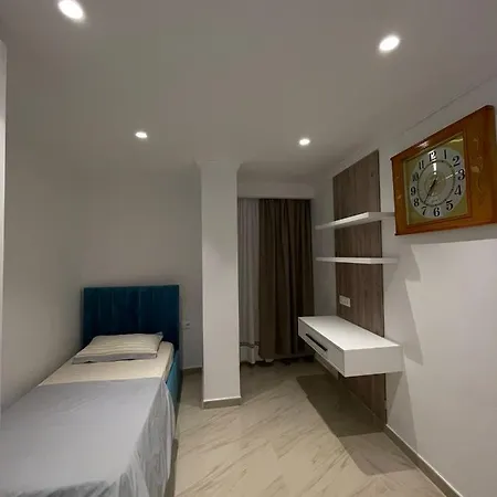 Shomez Apartament *